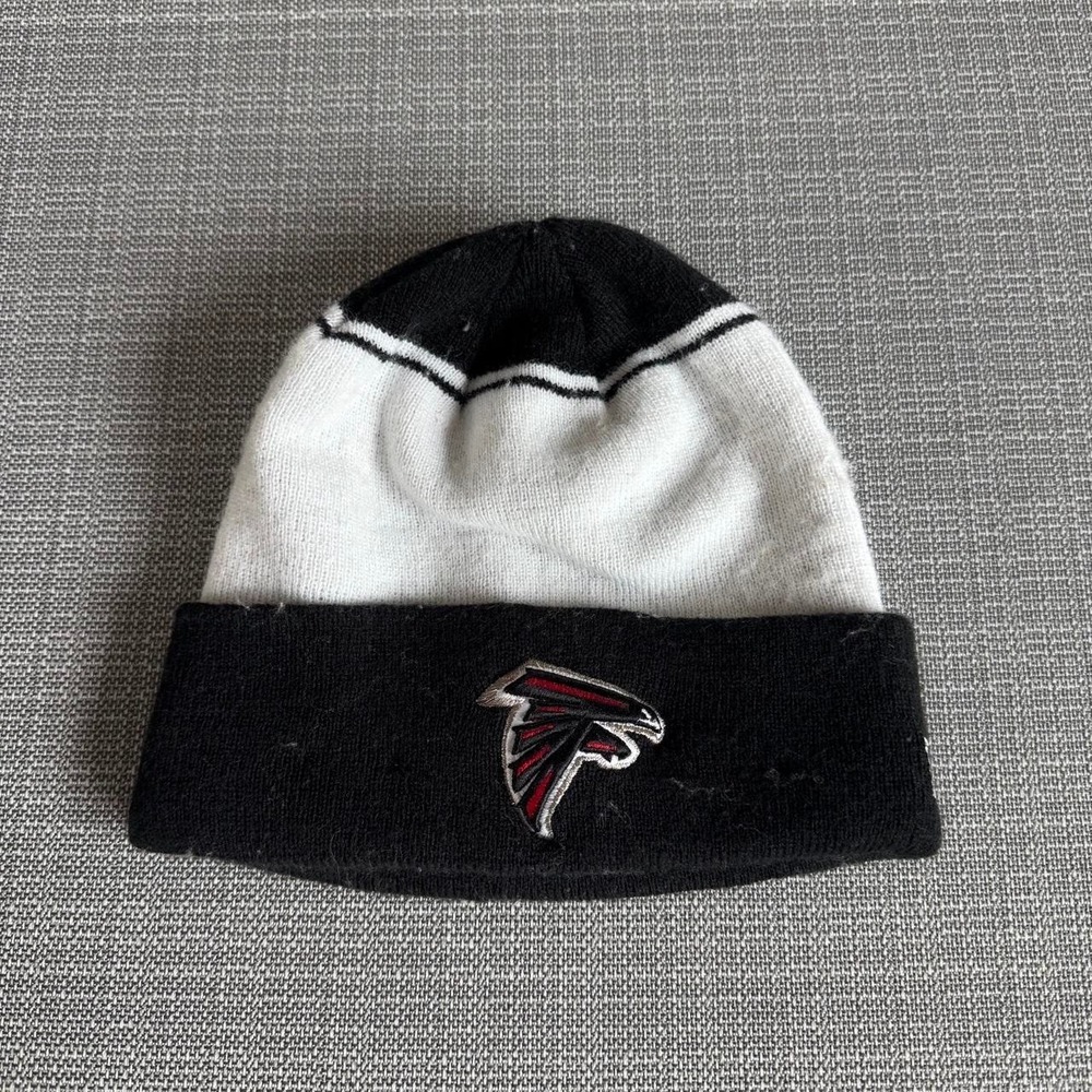 NFL New Era Atlanta Falcons black & white beanie